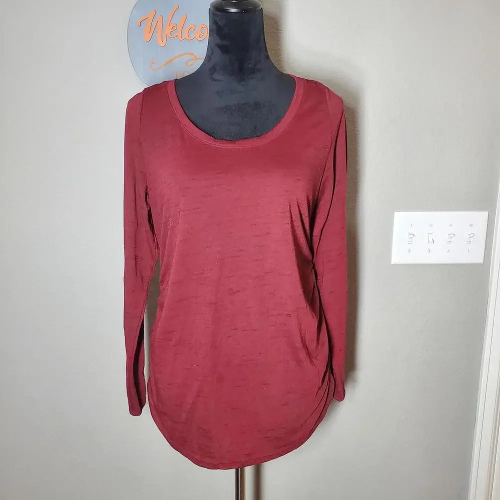 Liz Lange Women's Maternity T-Shirt Burgundy Long Sleeve Size Medium EUC